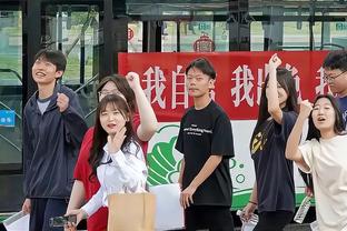 ?约库大战投票！詹杜卡均支持库里 克莱字母哥支持约内斯库！